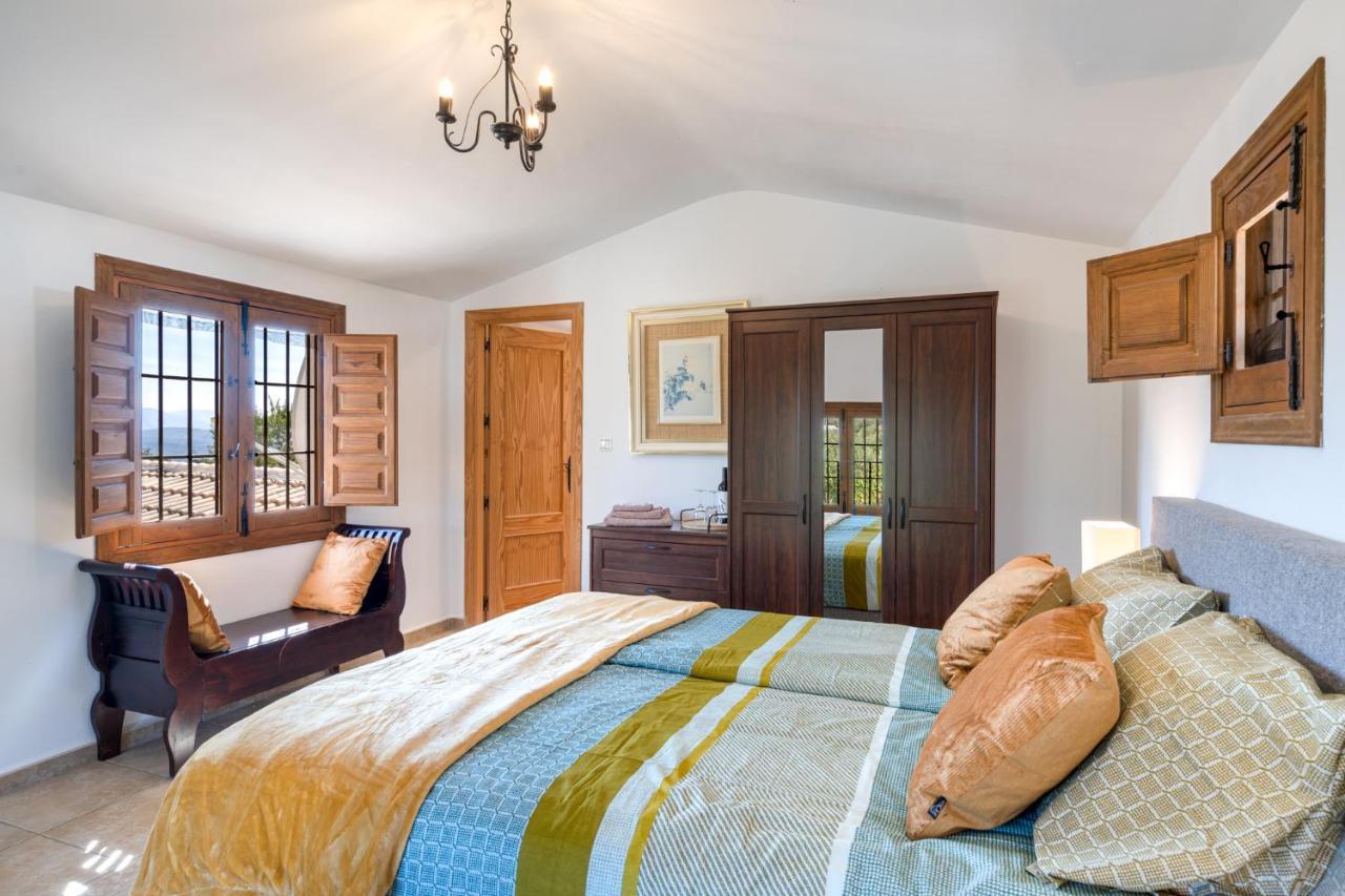 Hacienda La Buena Vida B&B En Appartementen Algarinejo Exterior photo